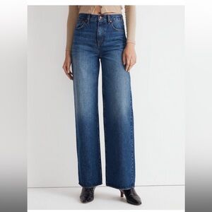 Madewell Petite Superwide Jeans in Halleran Wash size 28P